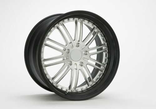 What size wheels are on a horse trailer?